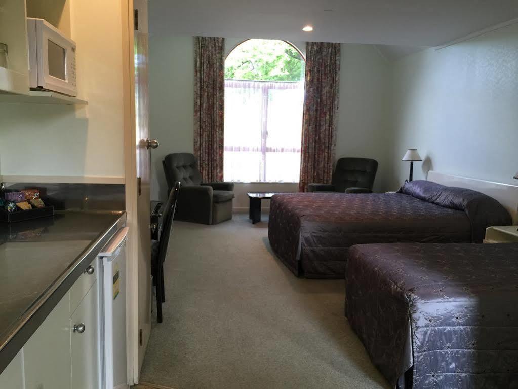 Asure Destiny On Fitzherbert Motel Palmerston North Esterno foto